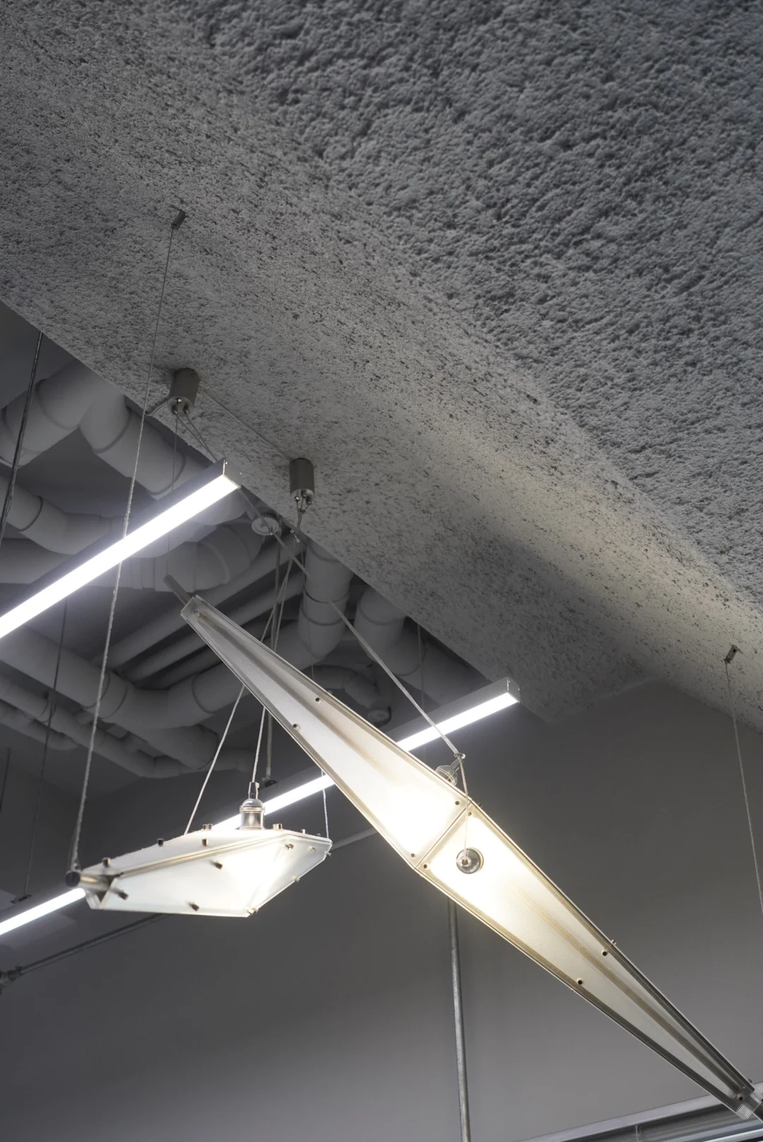 Ceiling textures and lighting details
